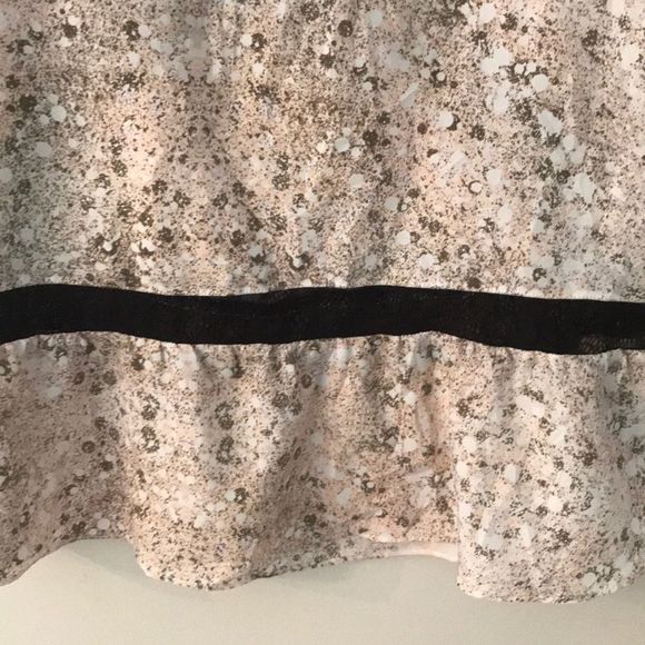 BCBGENERATION V-Neck Ruffled Hem Sleeveless Blosue - Picture 6 of 8